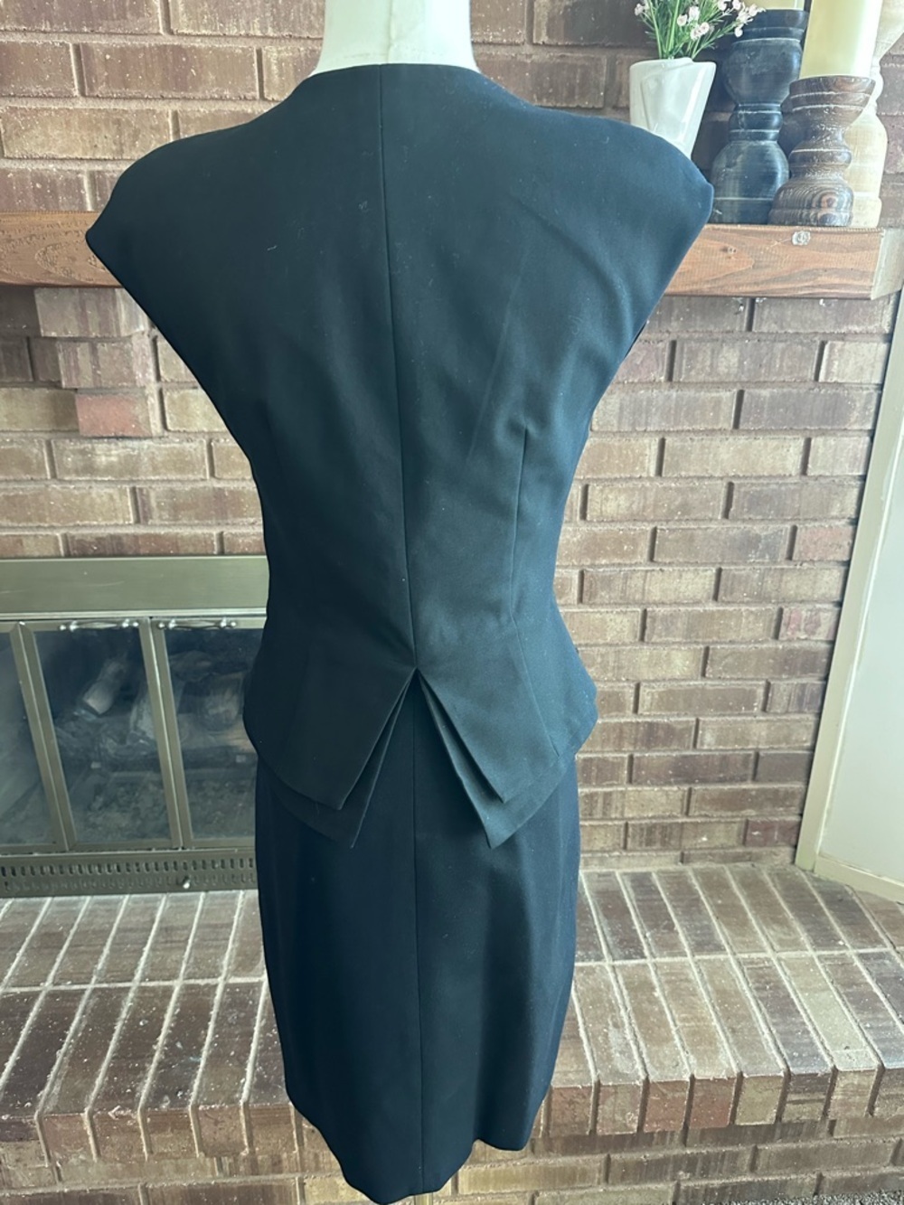 Ted Baker Kwyli Sculptural Peplum Zip Front Midi Dress Black Size 1 / US 4 LBD - Picture 11 of 12